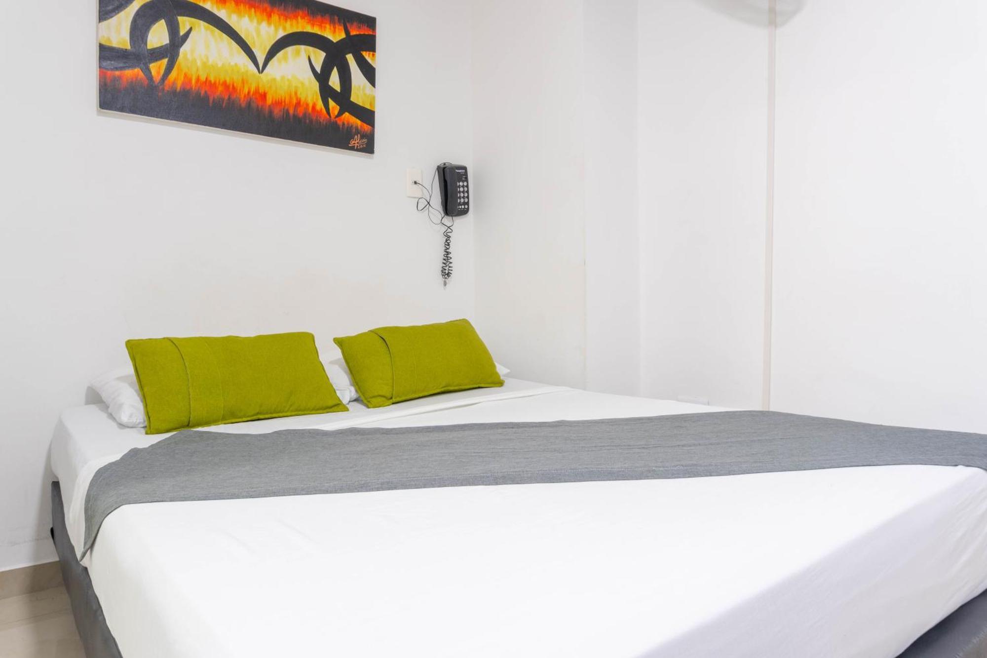Hotel Park 6 ميديلين المظهر الخارجي الصورة